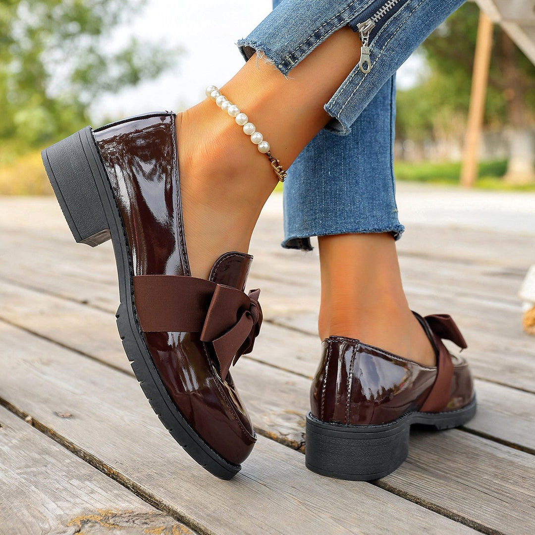 Ziena - Mocasines De Charol Con Lazo Decorativo