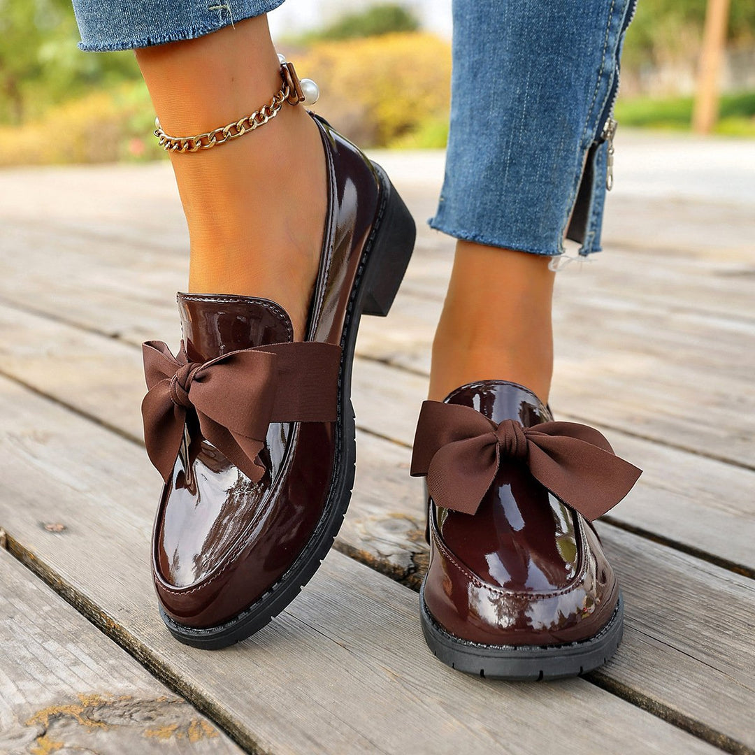 Ziena - Mocasines De Charol Con Lazo Decorativo