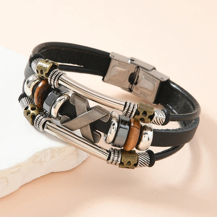 Garland - Pulsera tipo Brazalete de Cuero con Cruces y Varias Capas