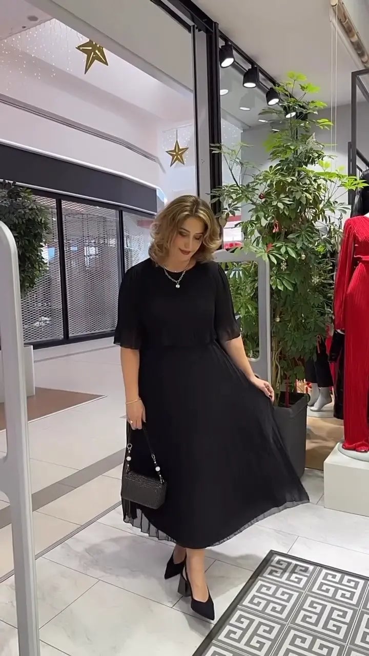 Jadrana - Un Vestido Elegante y Cómodo