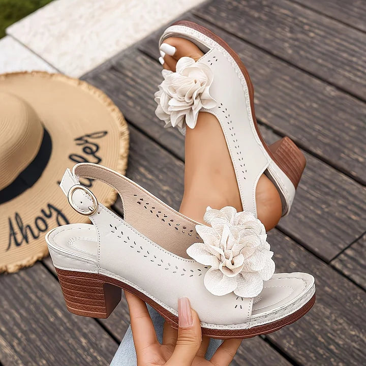 Gayanthi - Tacón Grueso Con Elegante Diseño Floral