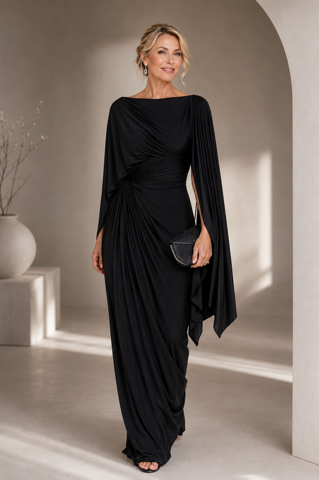 Mirona - Vestido Largo Plisado Con Capa