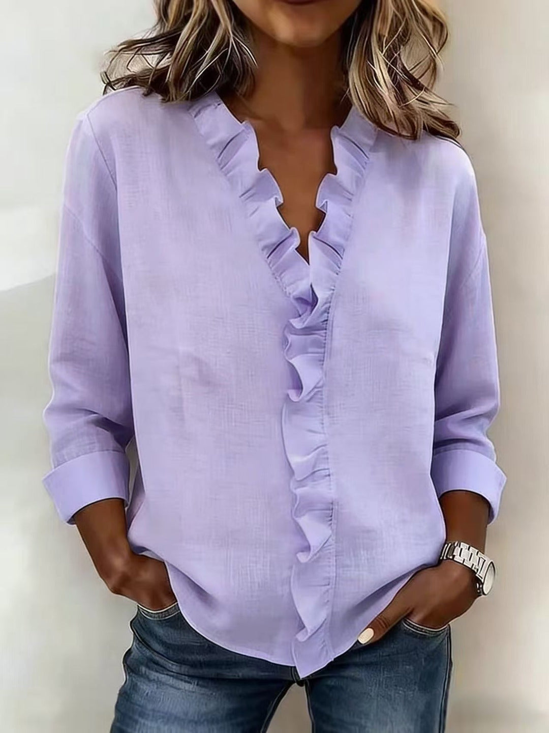 Pabasari - Elegante Blusa Con Cuello en V y Delicados Volantes