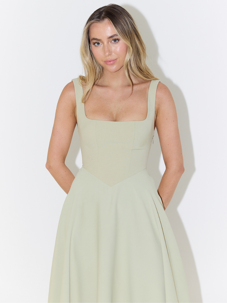 Nangula - Elegante Vestido De Rayón
