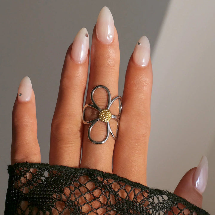 Meloni - Anillo Ajustable Inspirado En Una Margarita