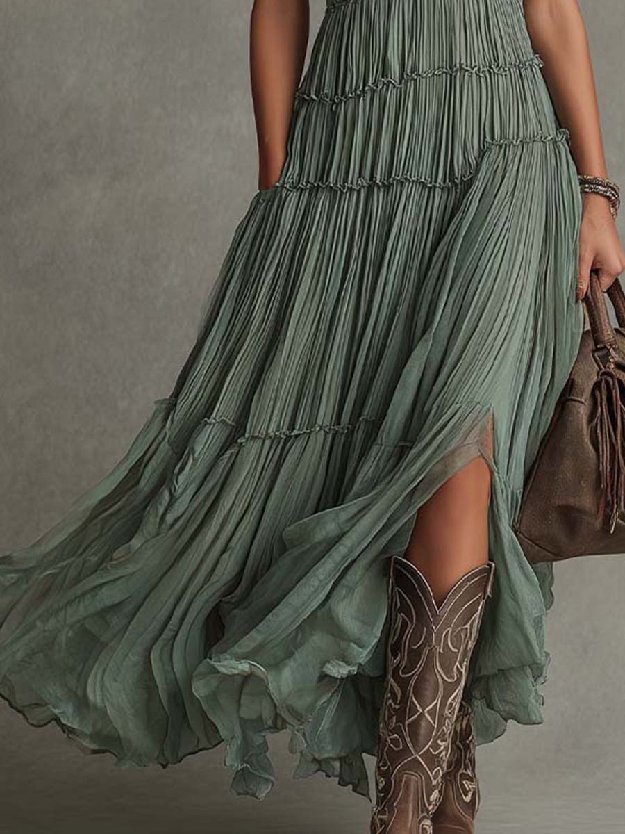 Sirikun - Vestido Largo De Gasa Plisada en Verde Salvia Con Cuello en V