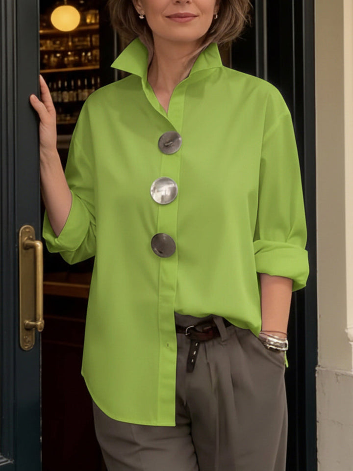 Lyyn - Blusa de Cuello Alto con Botones llamativos