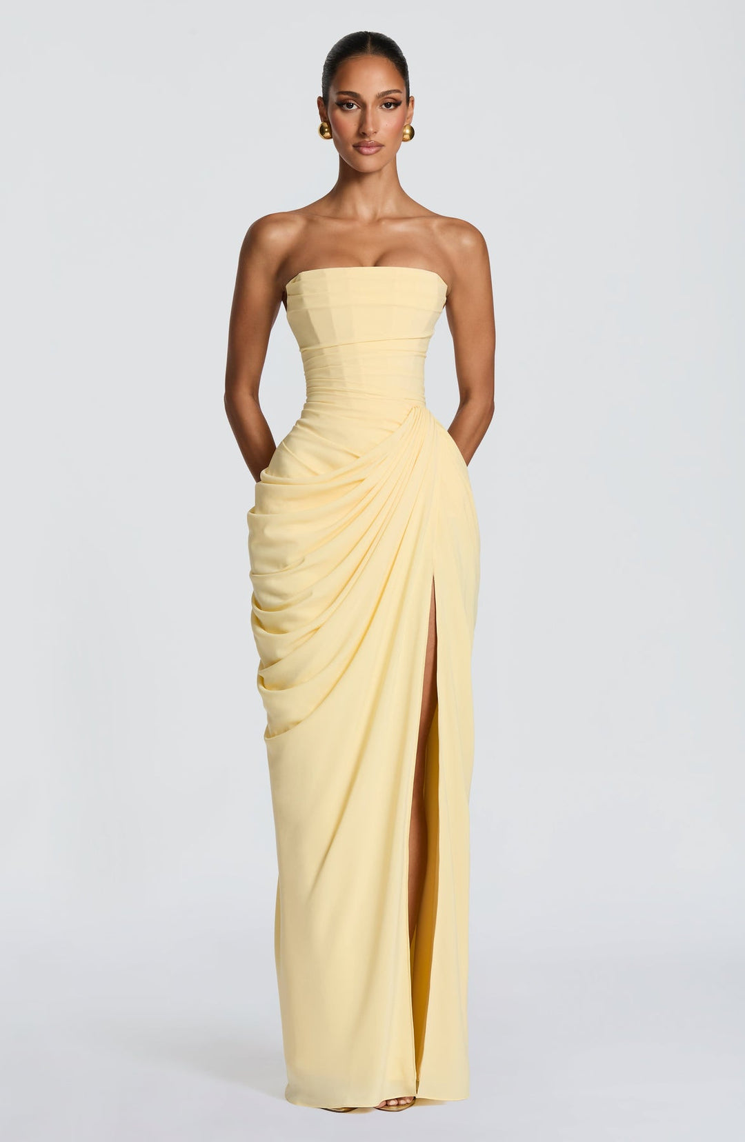 Sabrina - Vestido Largo sin Tirantes con corte Escultural y Abertura