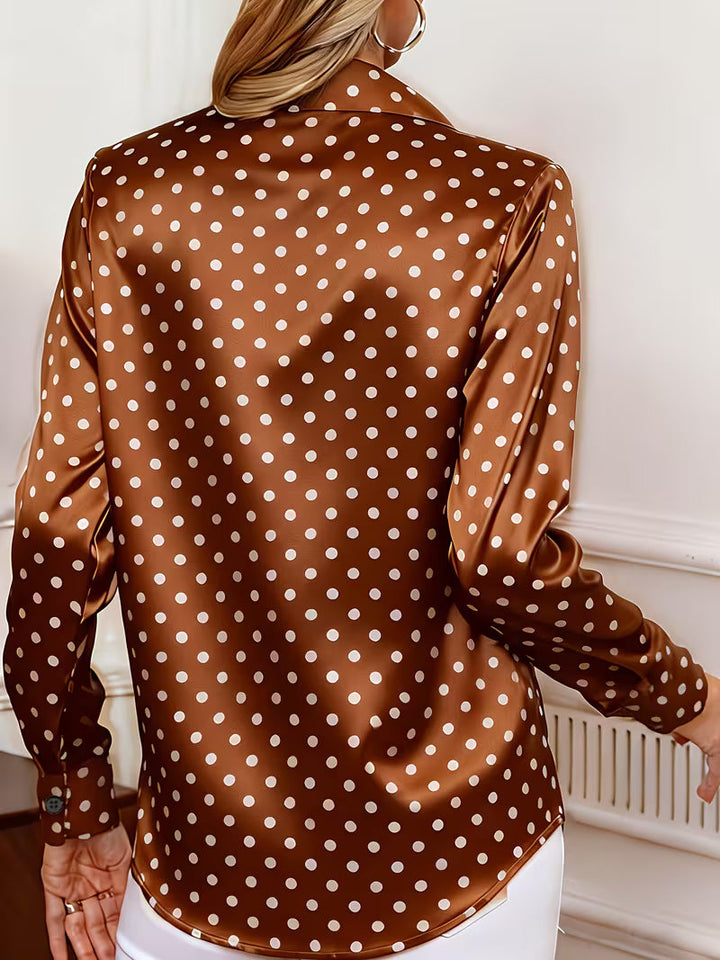 Amalien: Blusa Elegante y Versátil con Lunares
