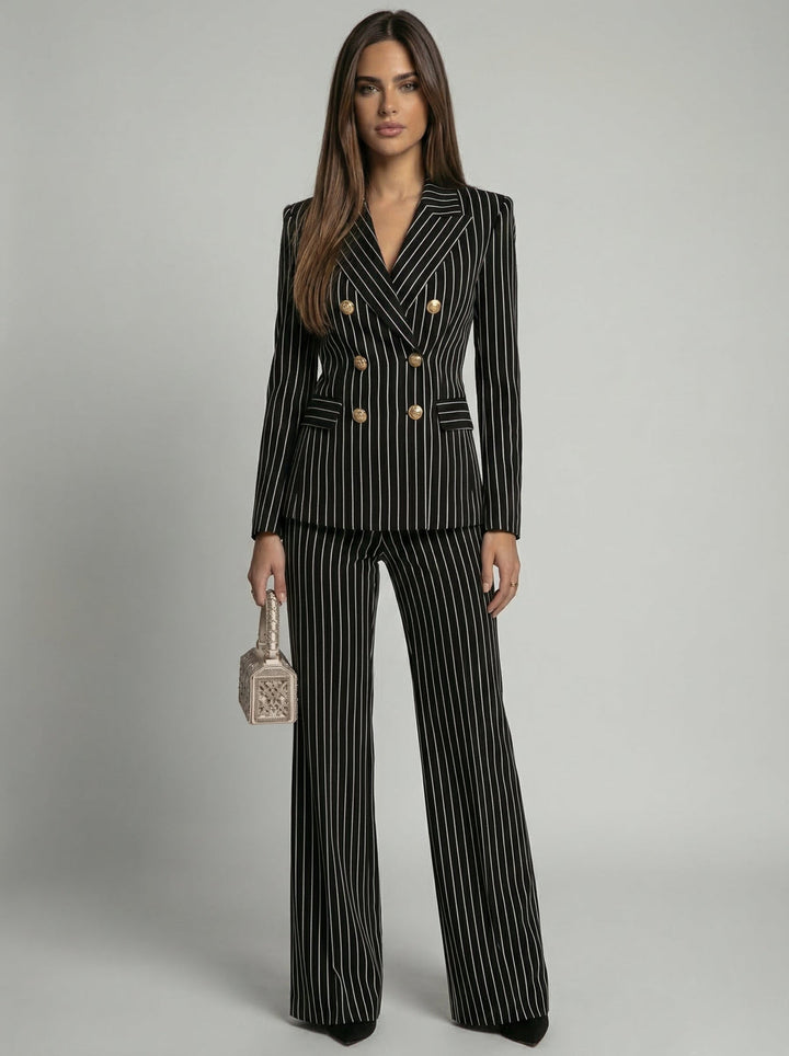 Shaye - Elegante Traje Diplomático