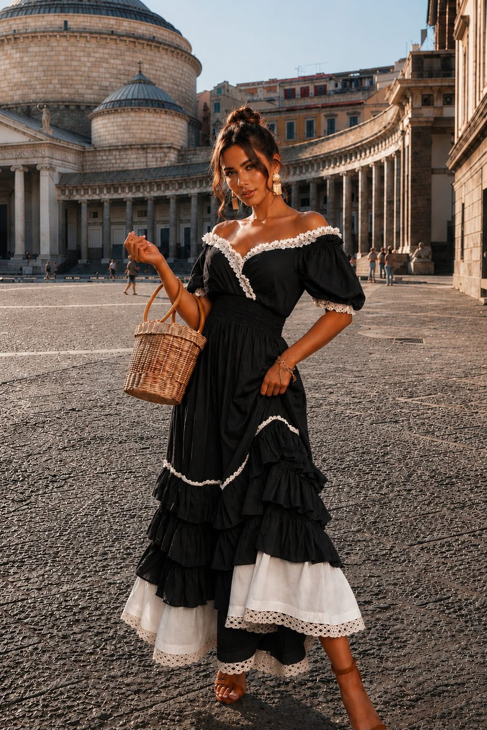 Naeun - Vestido Largo Con Hombros Al Descubierto Volantes Y Ribete De Encaje